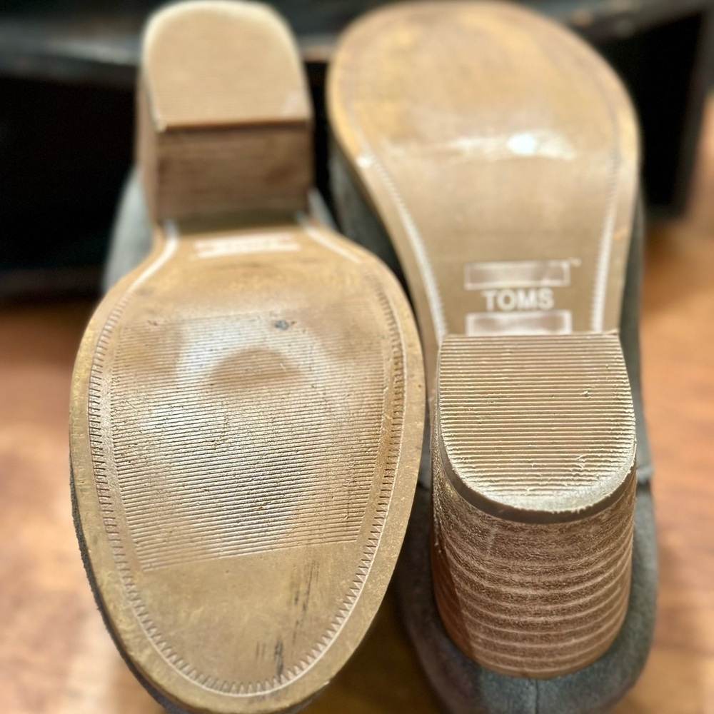 Toms Suede Sage Green Heel Zip Tassels Ankle Boots - Picture 8 of 9